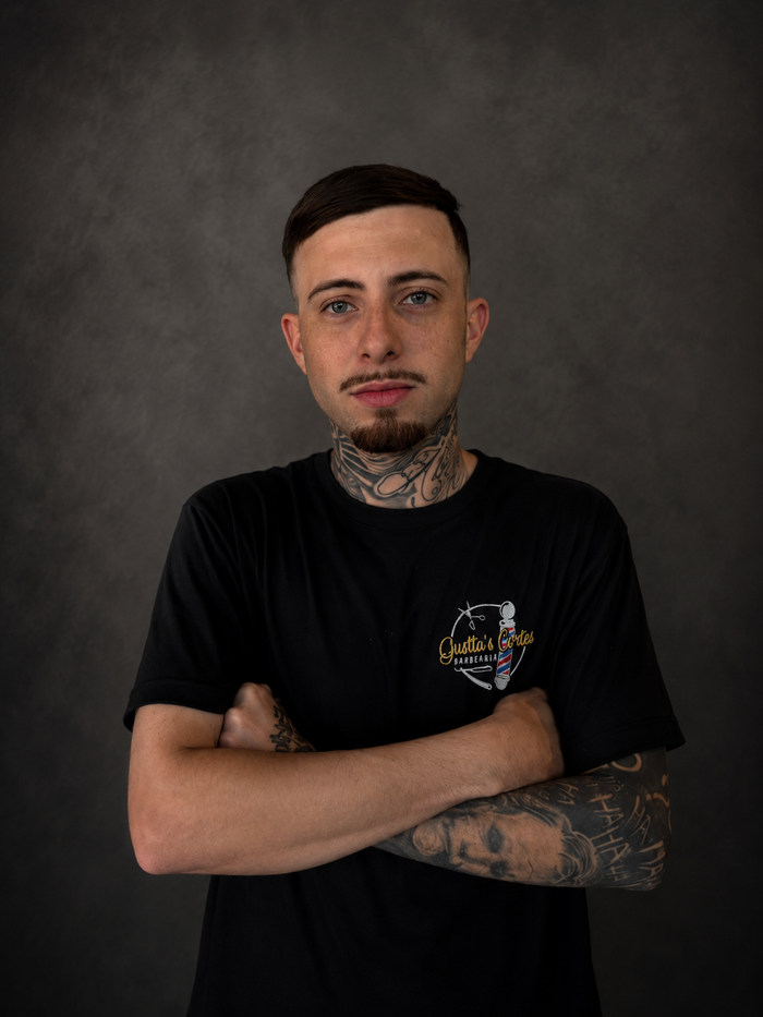 Barbeiro Vitor - Barbearia Gustta Cortes